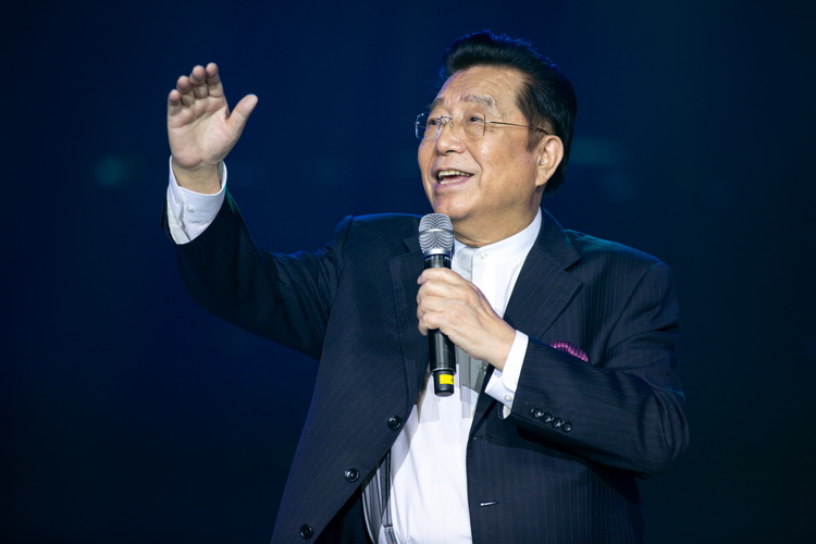 2018年11月2日，李双江为金箔集团“庆祝国家改革开放四十周年暨金箔集团改革开放三十五周年”大型庆典文艺演出助演 - 副本.jpg